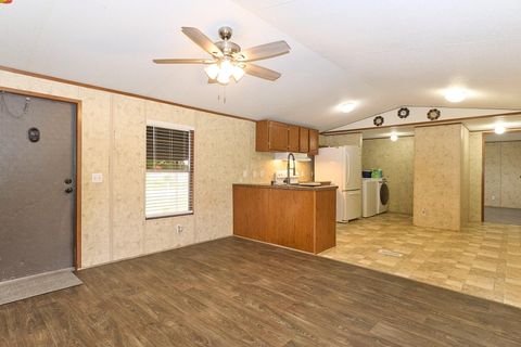 Photo of 1003 Nunez Street, Beasley, TX 77417 (MLS # 75237203)