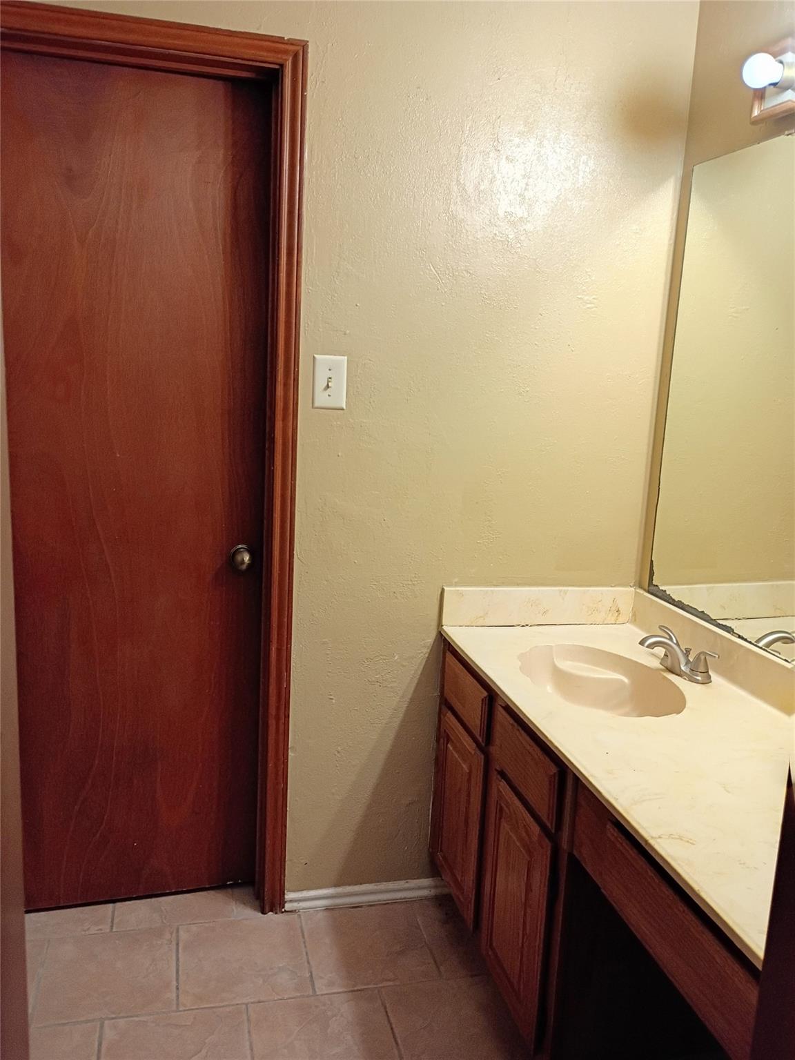 21406 Golden Dove Drive