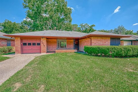 Photo of 3018 Attridge Road, Houston, TX 77018 (MLS # 67348591) Photo of 3018 Attridge Road, Houston, TX 77018 (MLS # 67348591)
