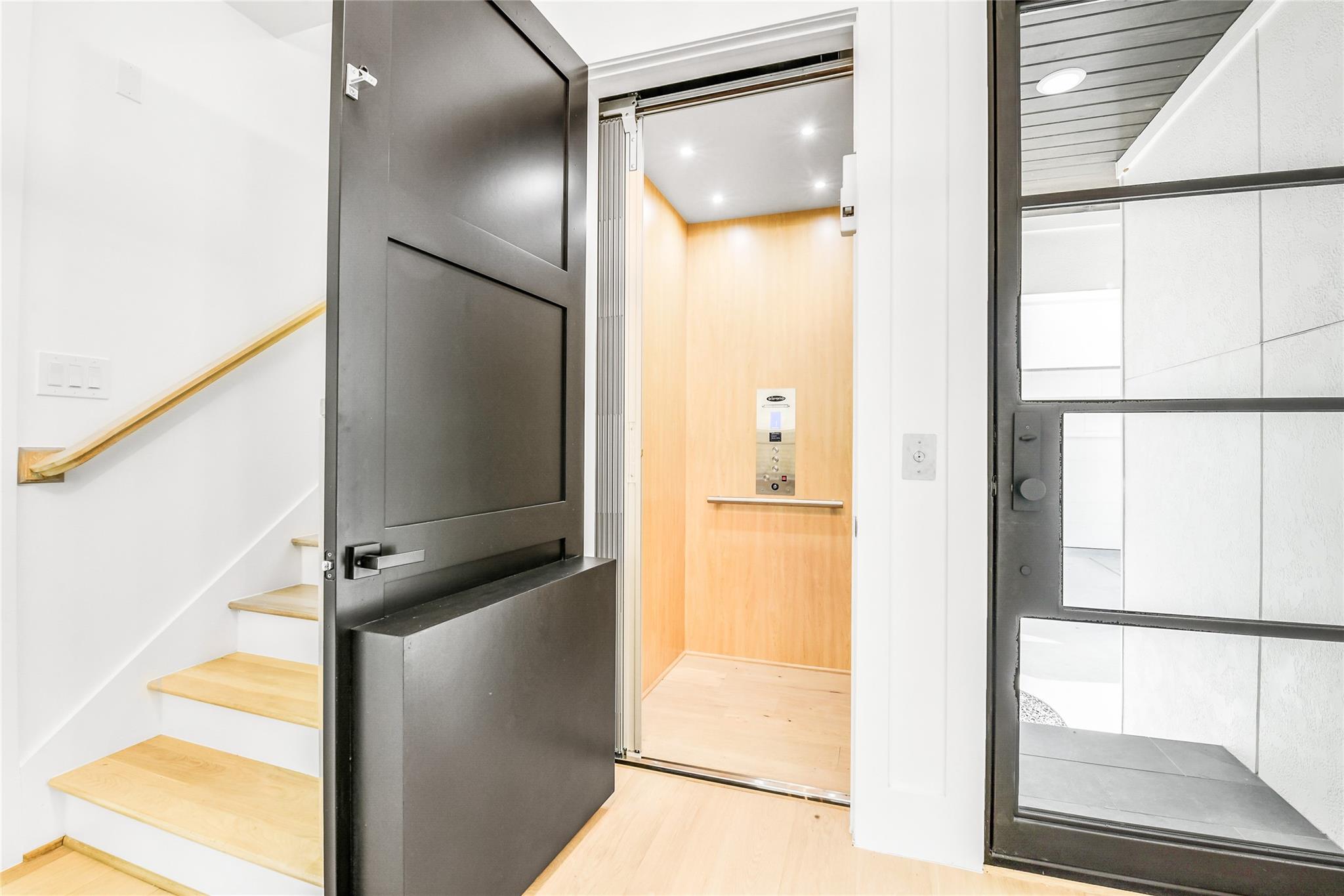 1911 Lauderdale Street