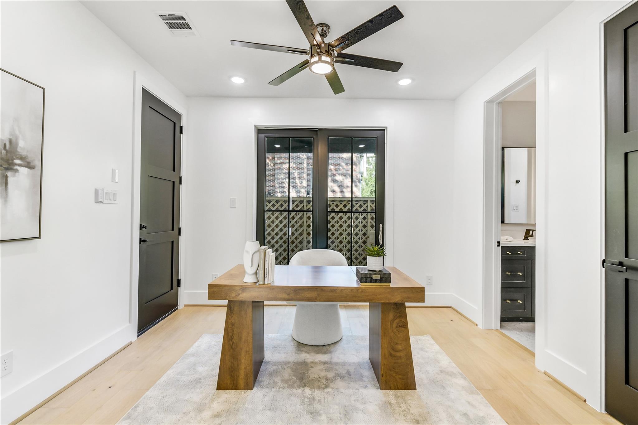 1911 Lauderdale Street