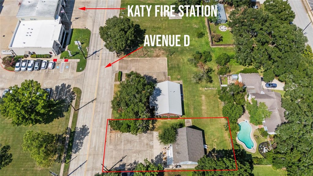 Photo of 1324 Avenue D, Katy, TX 77493 (MLS # 3824918)