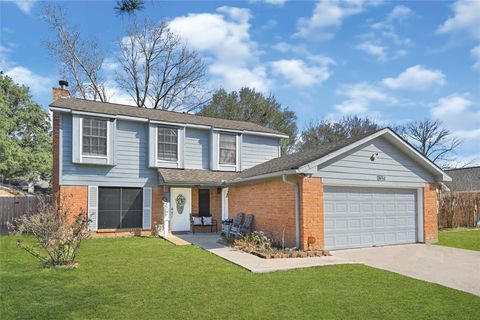 Photo of 18014 Autumn Hills Drive, Katy, TX 77449 (MLS # 80475642)