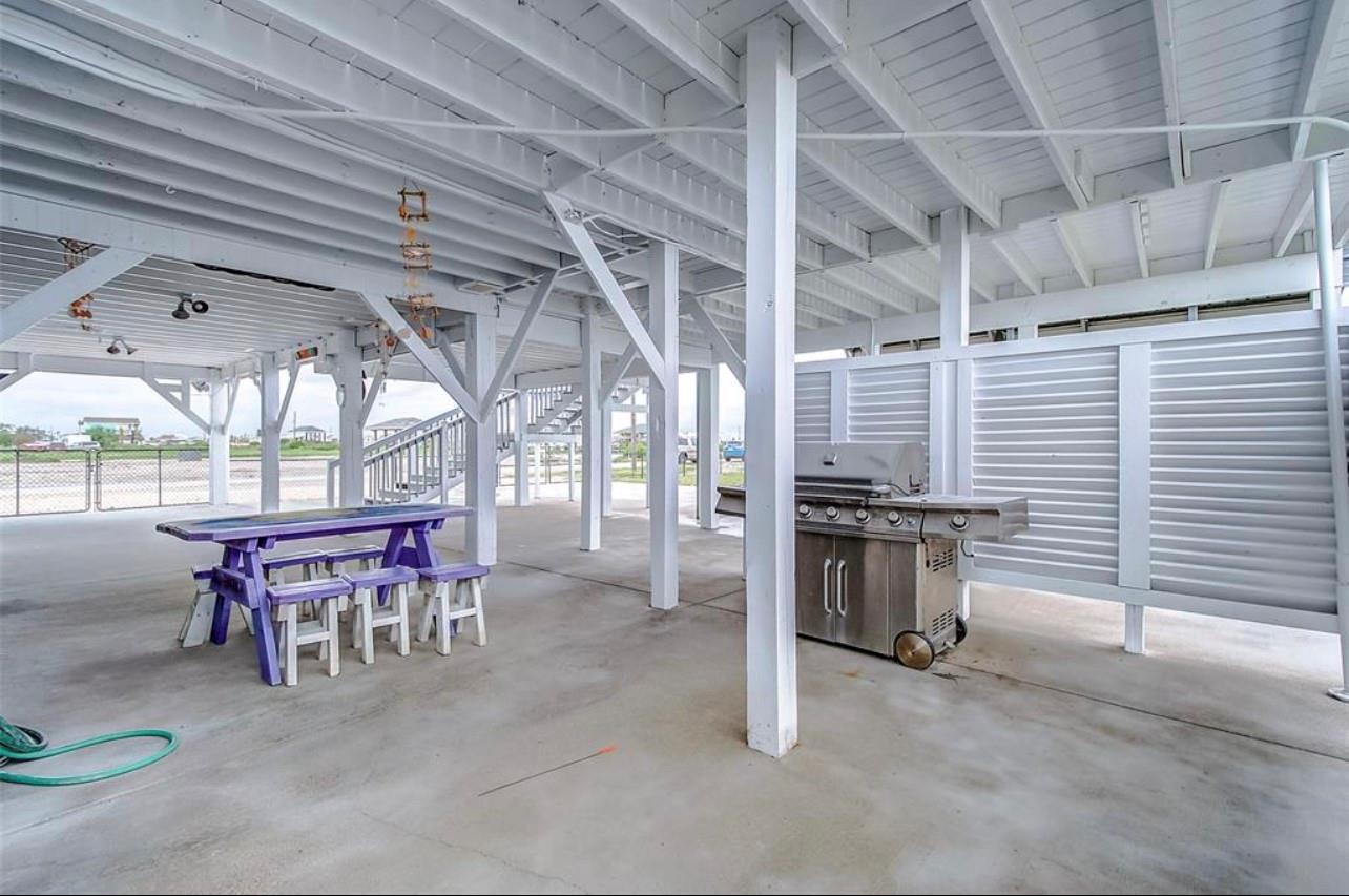 1256 E Canal Drive