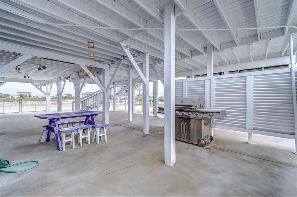 Photo of 1256 E Canal Drive, Crystal Beach, TX 77650 (MLS # 51313448)