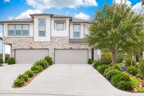 Photo of 650 Aspen Falls Ct Ct, Conroe, TX 77304 (MLS # 25159381)