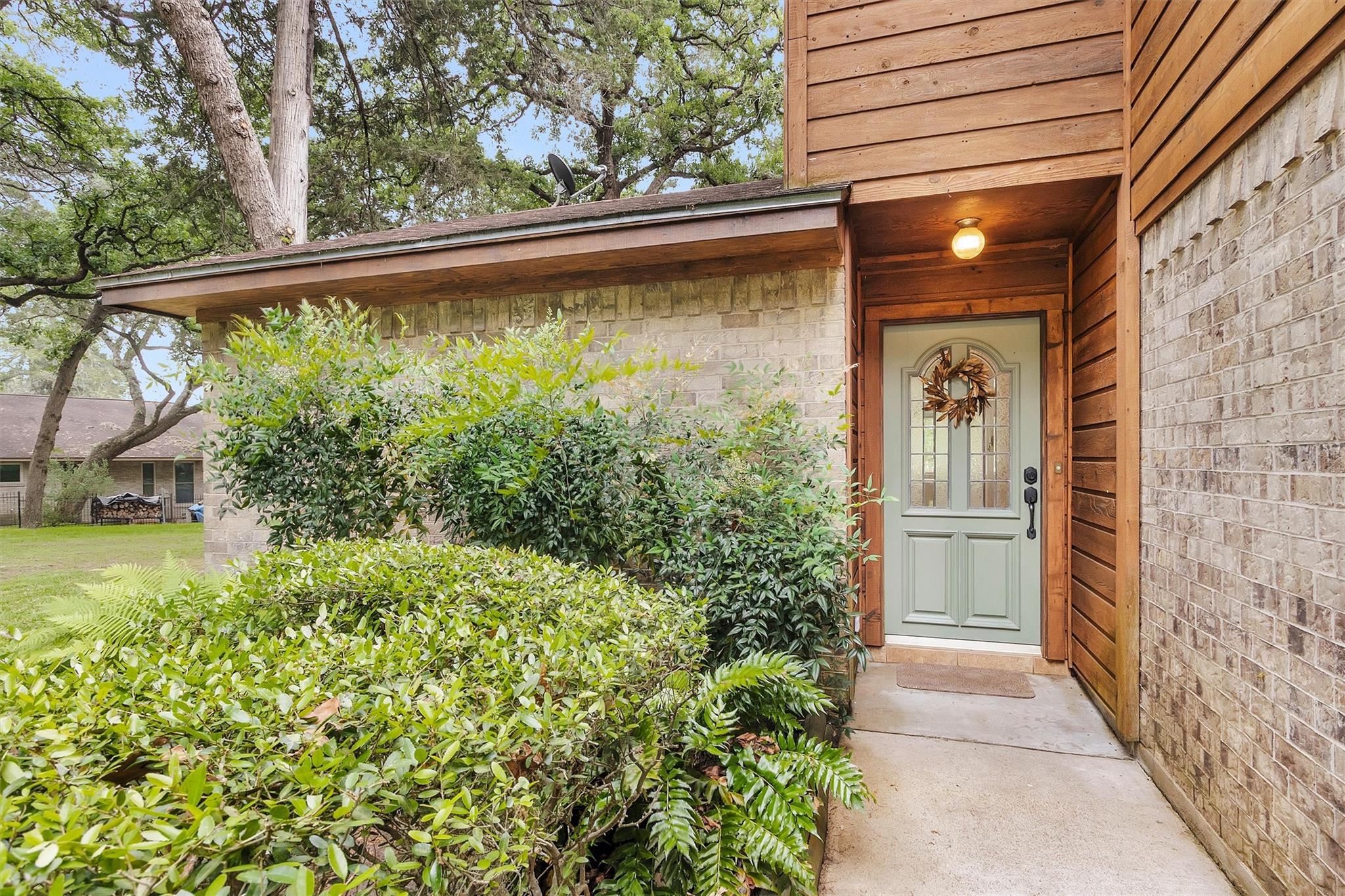105 Seminole Drive