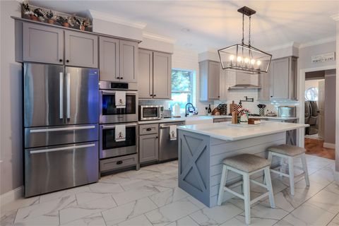 19 Featherfall Pl The Woodlands TX 77381