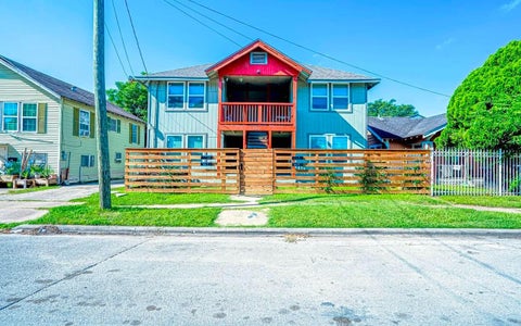 Photo of 7320 Capitol Street #5, Houston, TX 77011 (MLS # 62097080)