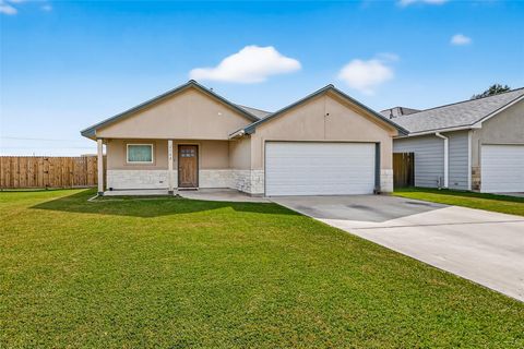 Photo of 2432 Hedgerose Lane, Bay City, TX 77414 (MLS # 26561648)