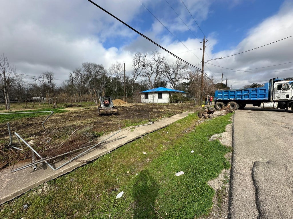 Photo of 0 Noel St, Houston, TX 77033 (MLS # 86510274)
