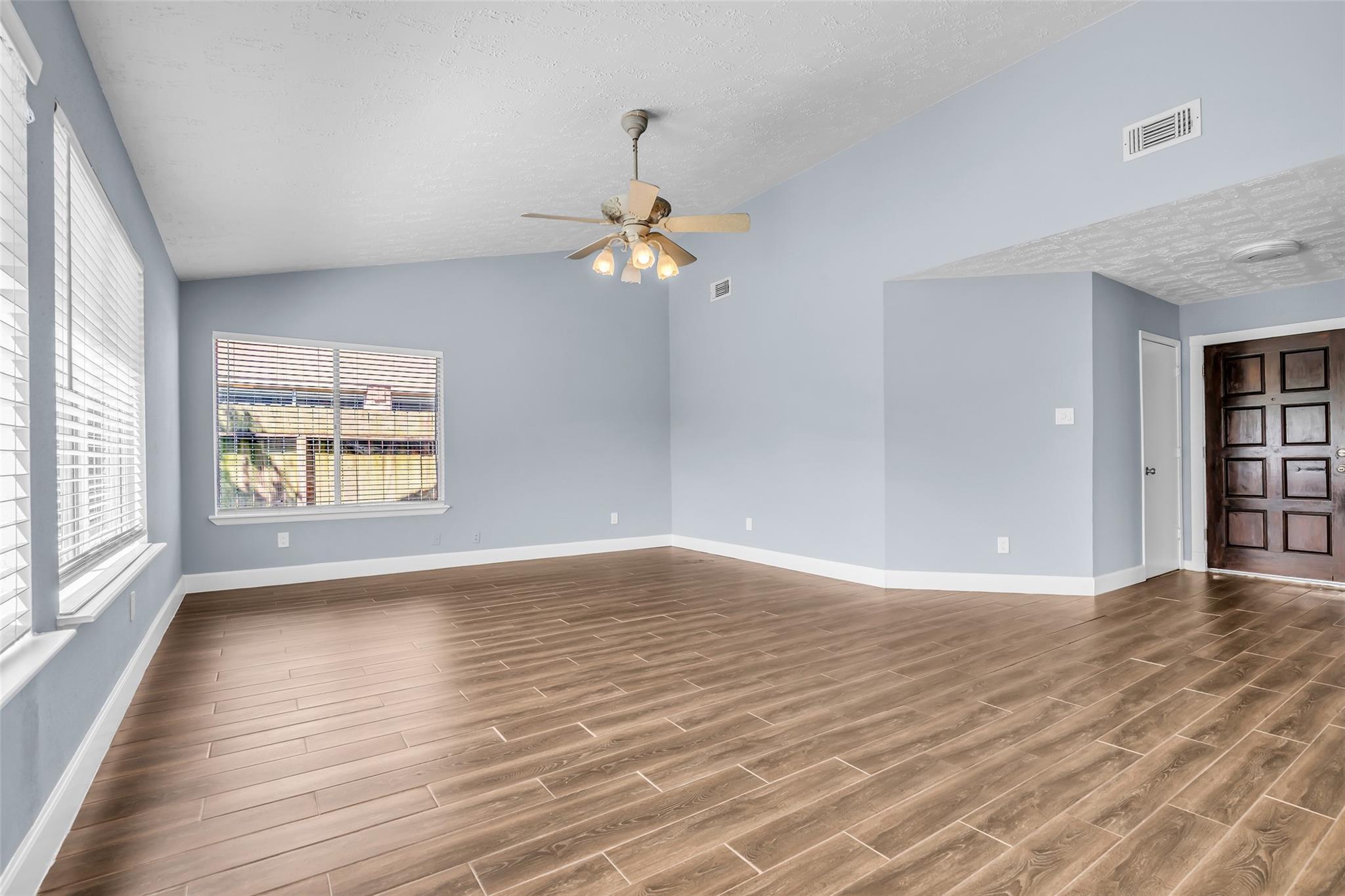 23819 Griffin House Lane