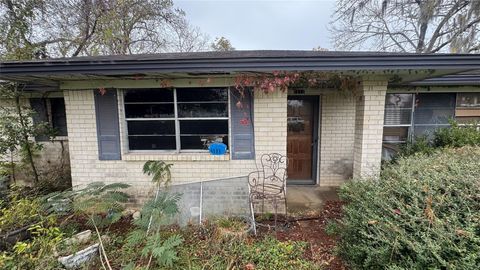 1111 Avenue B Sweeny TX 77480