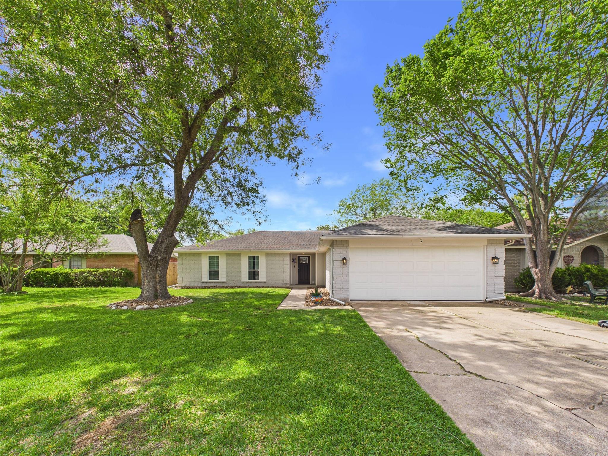 2818 New England Court