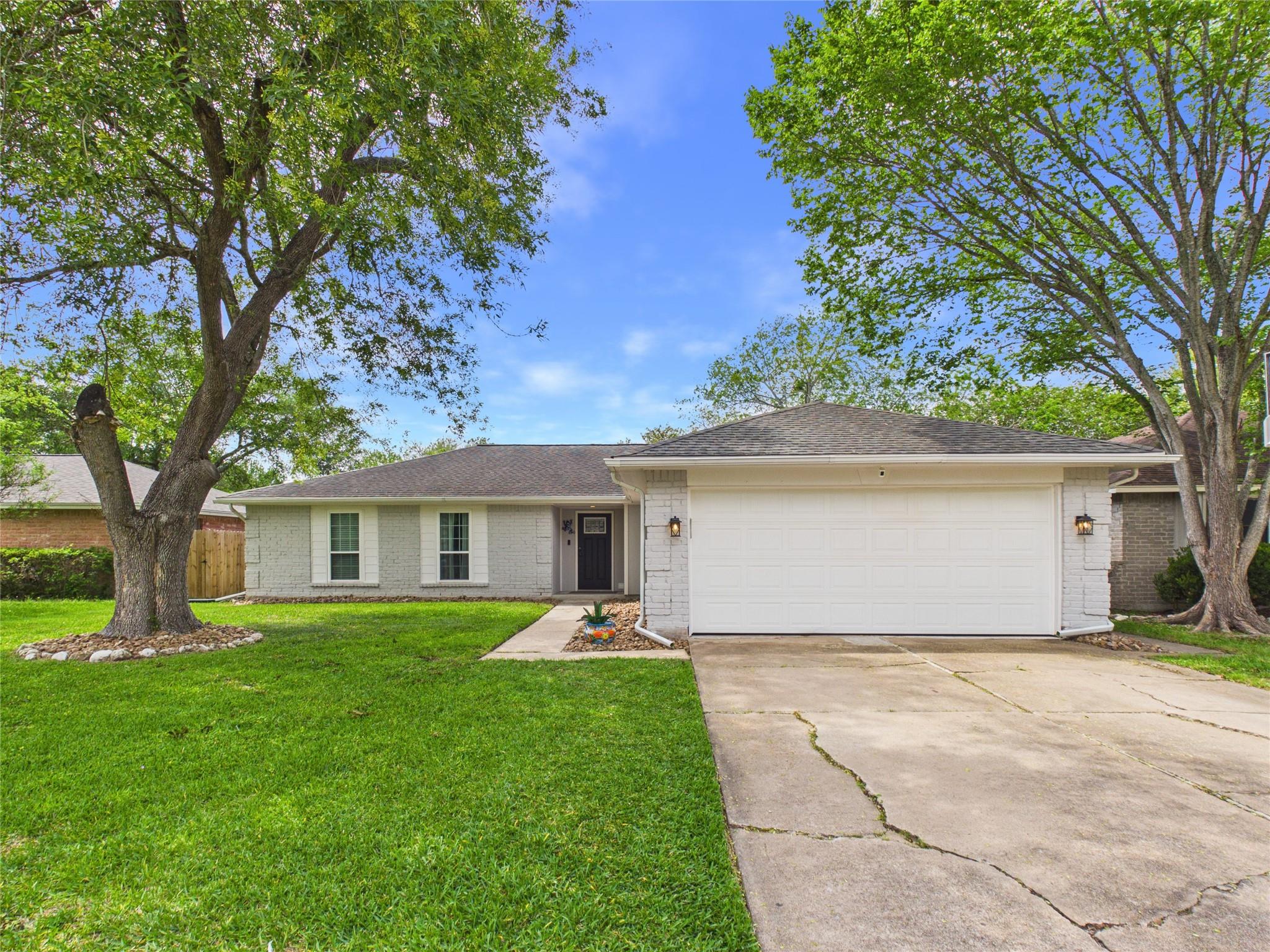 2818 New England Court