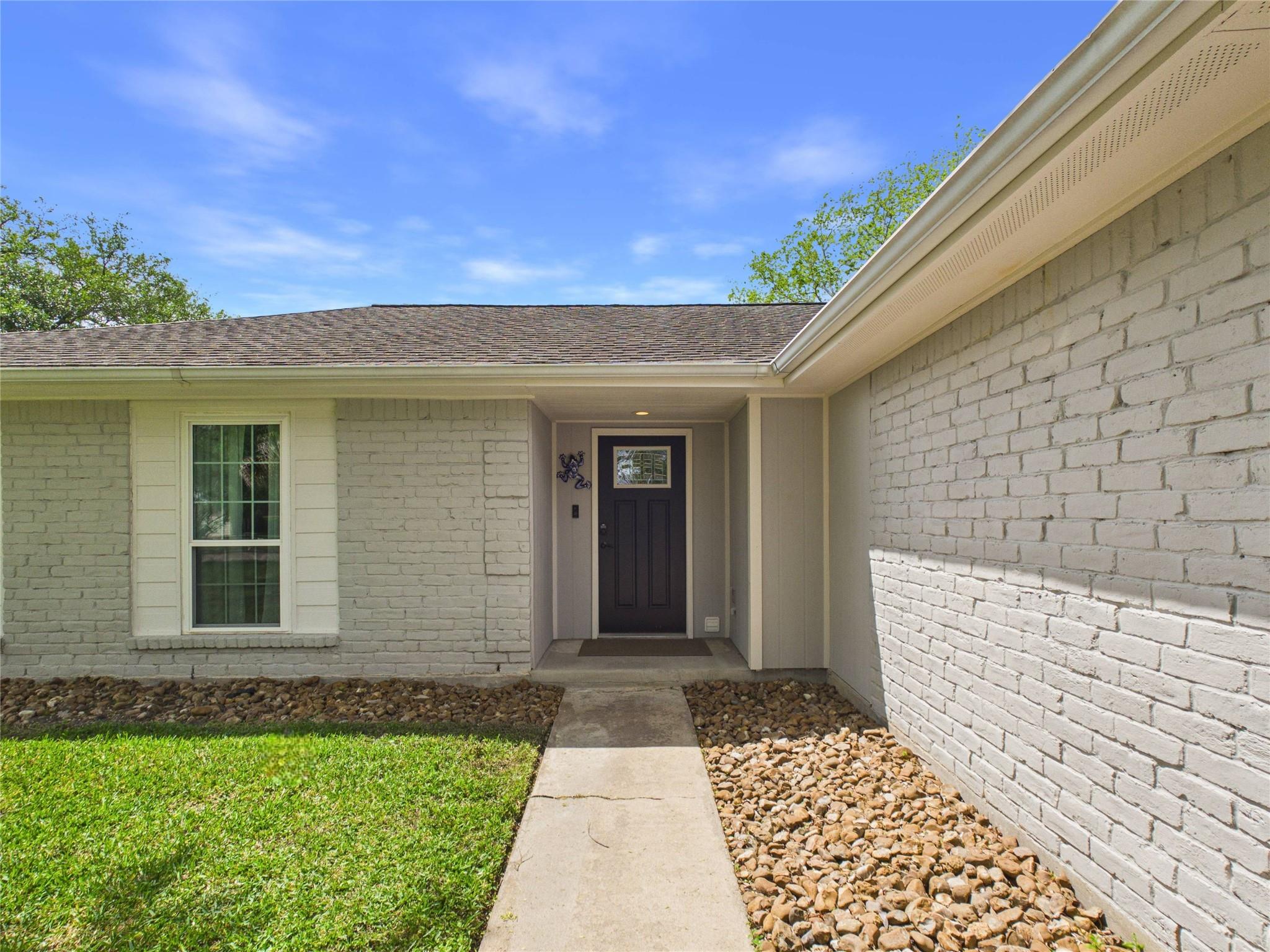 2818 New England Court