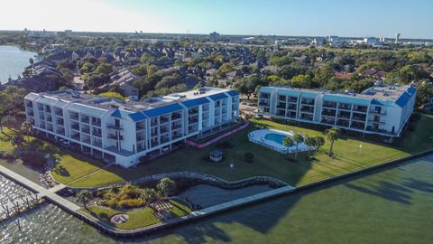 Photo of 351 Lakeside Lane #305, Nassau Bay, TX 77058 (MLS # 15203925)