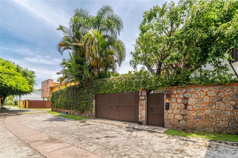 Photo of 250 Calle Ahuehuetes, IL 62578 (MLS # 86918344)