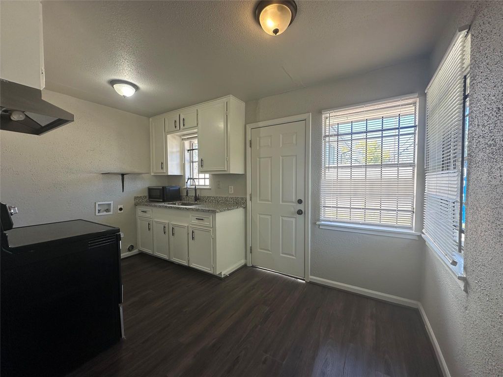 Photo of 3811 Cornell Street #B, Houston, TX 77022 (MLS # 53991531)