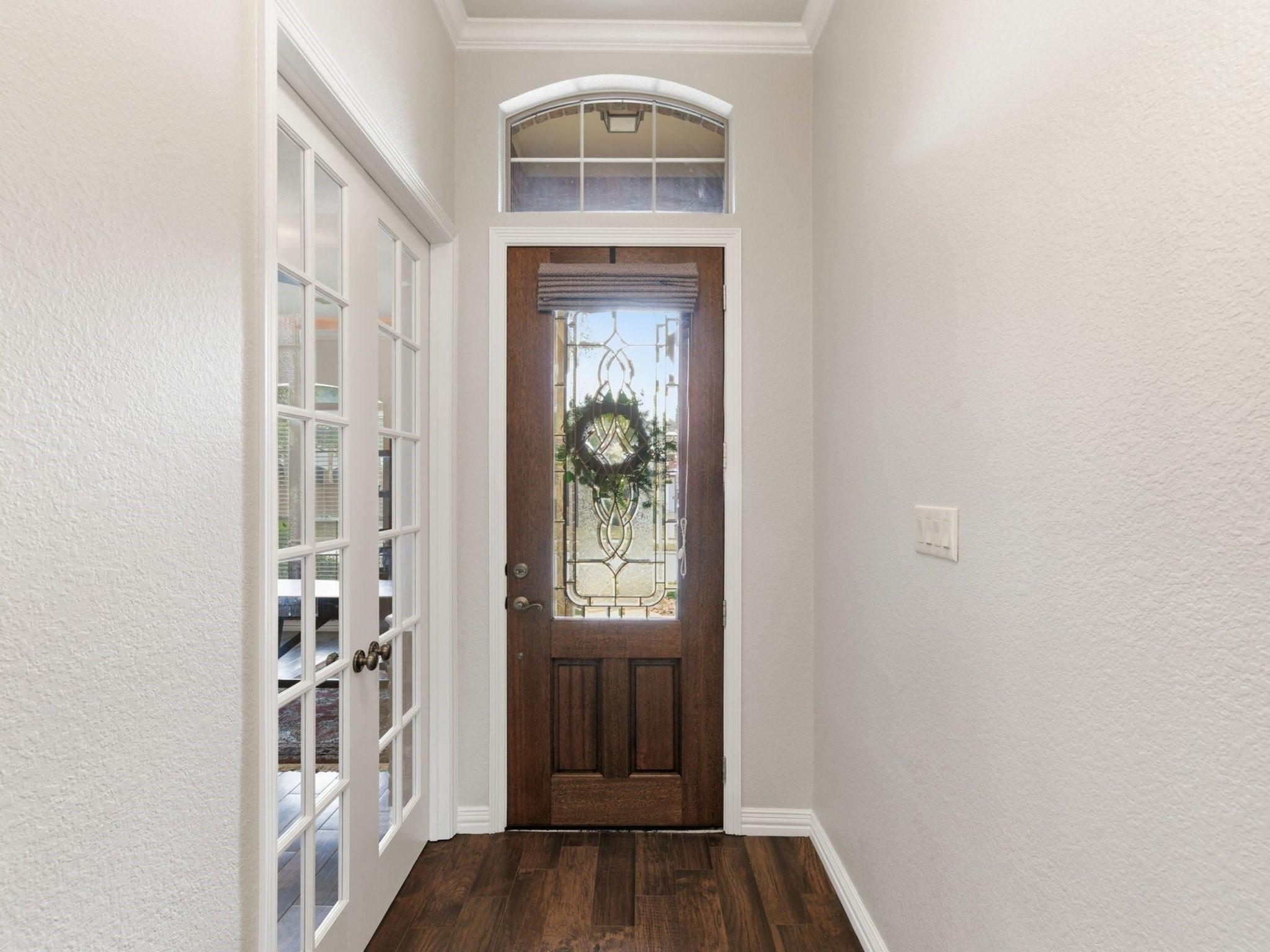 2710 King Point View Lane