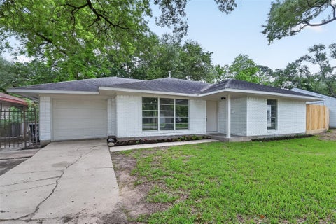 Tiny photo for 4106 Woodshire Street, Houston, TX 77025 (MLS # 6045845)