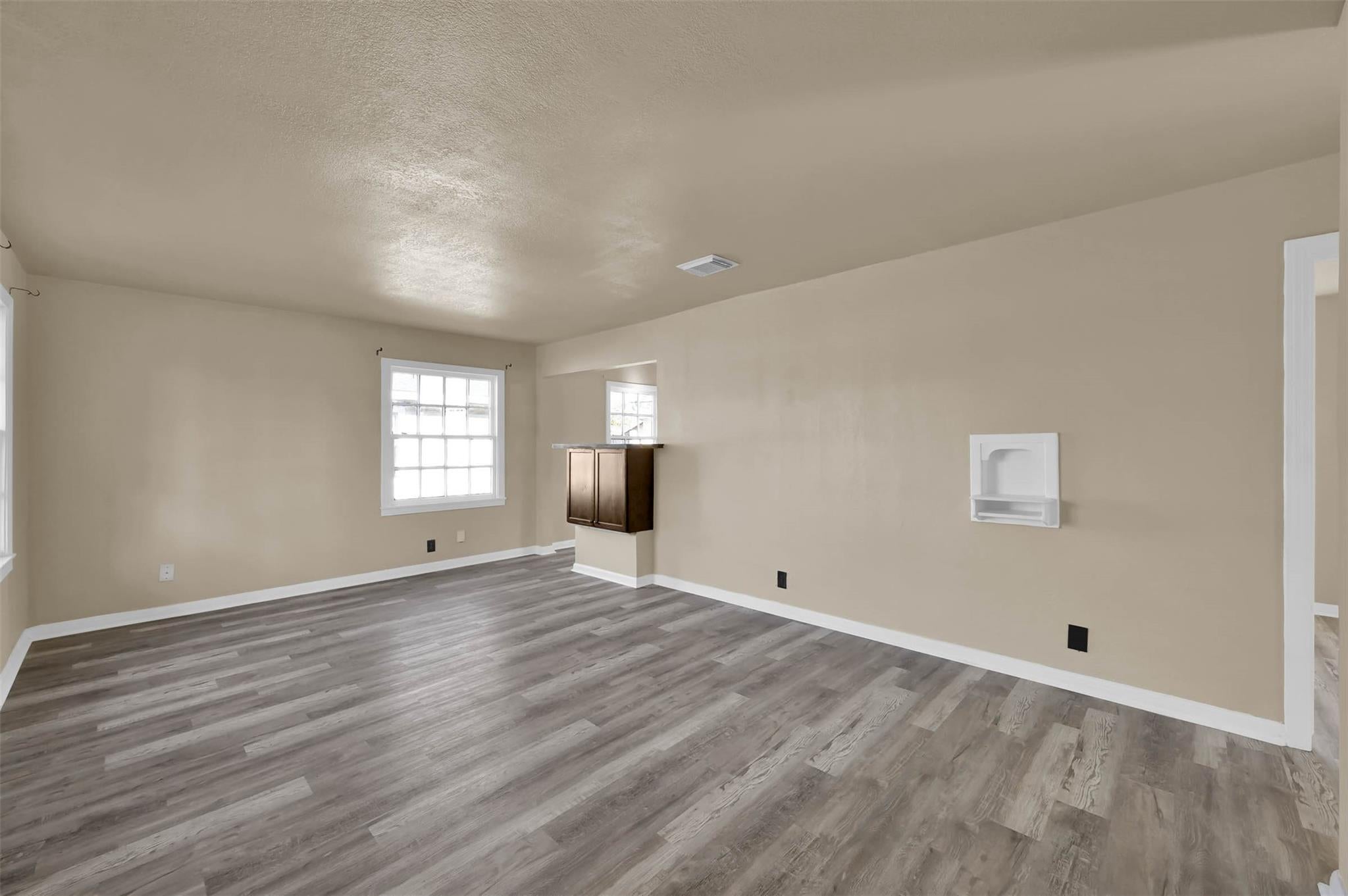 1208 Leggett Drive