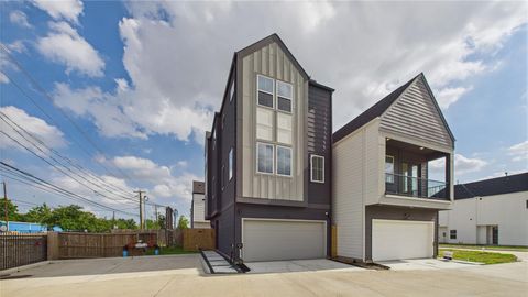 Photo of 2712 Jensen Creek Lane, Houston, TX 77026 (MLS # 12134138)