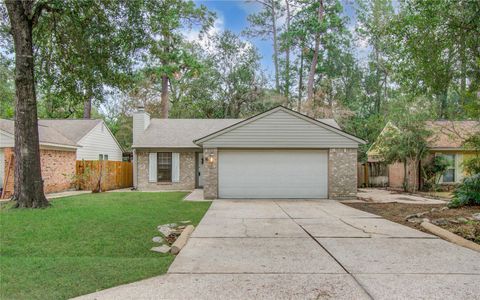 Photo of 16 N Circlewood Glen, The Woodlands, TX 77381 (MLS # 16190942)