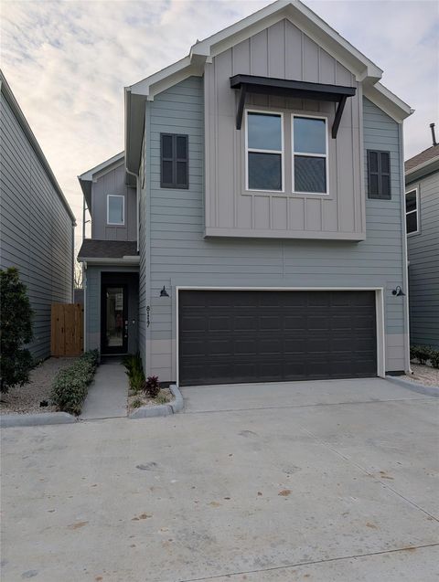 Photo of 8117 Esther Acres Ln, Houston, TX 77088 (MLS # 90224402)