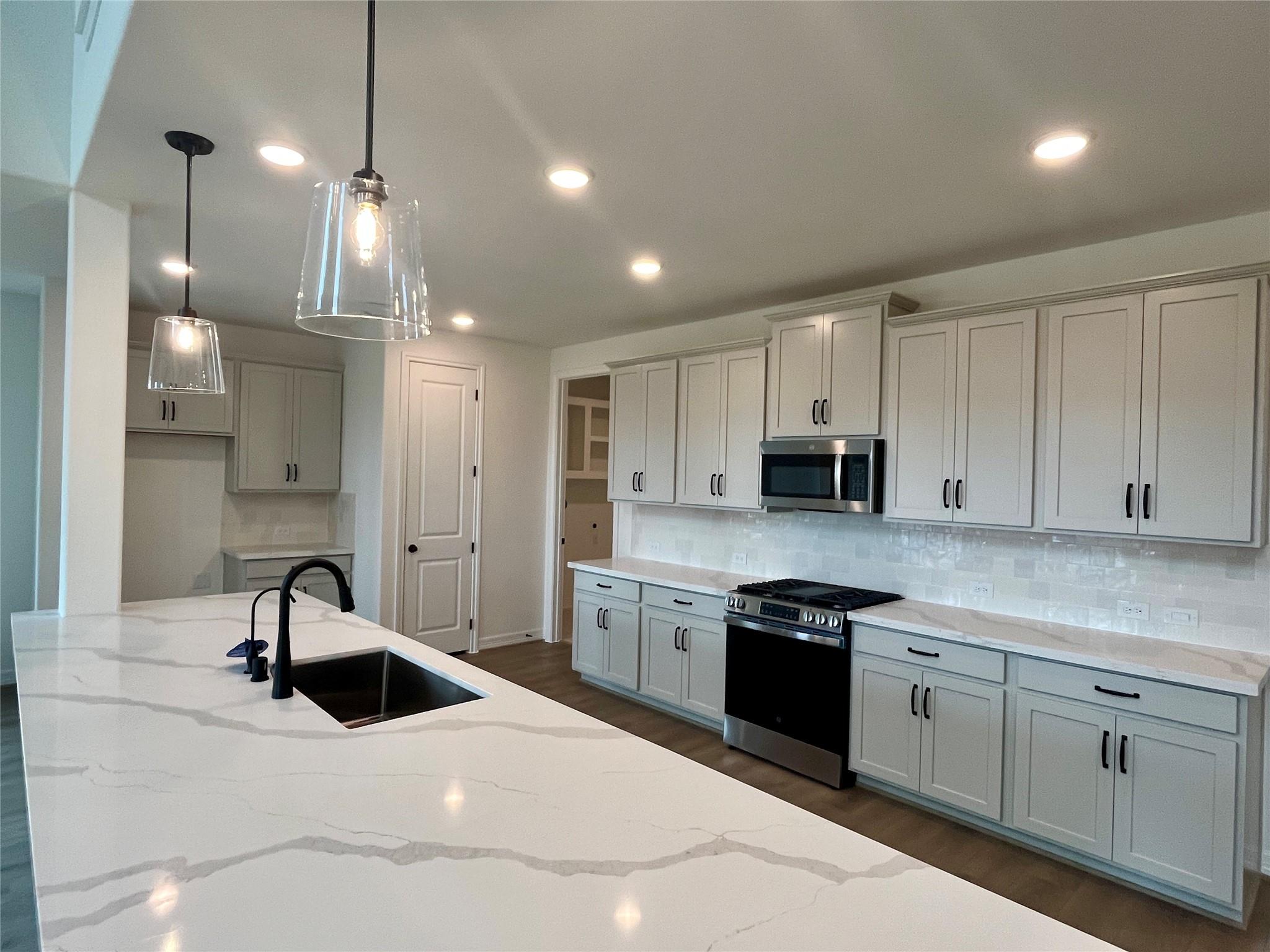 21914 Iris Colony Drive