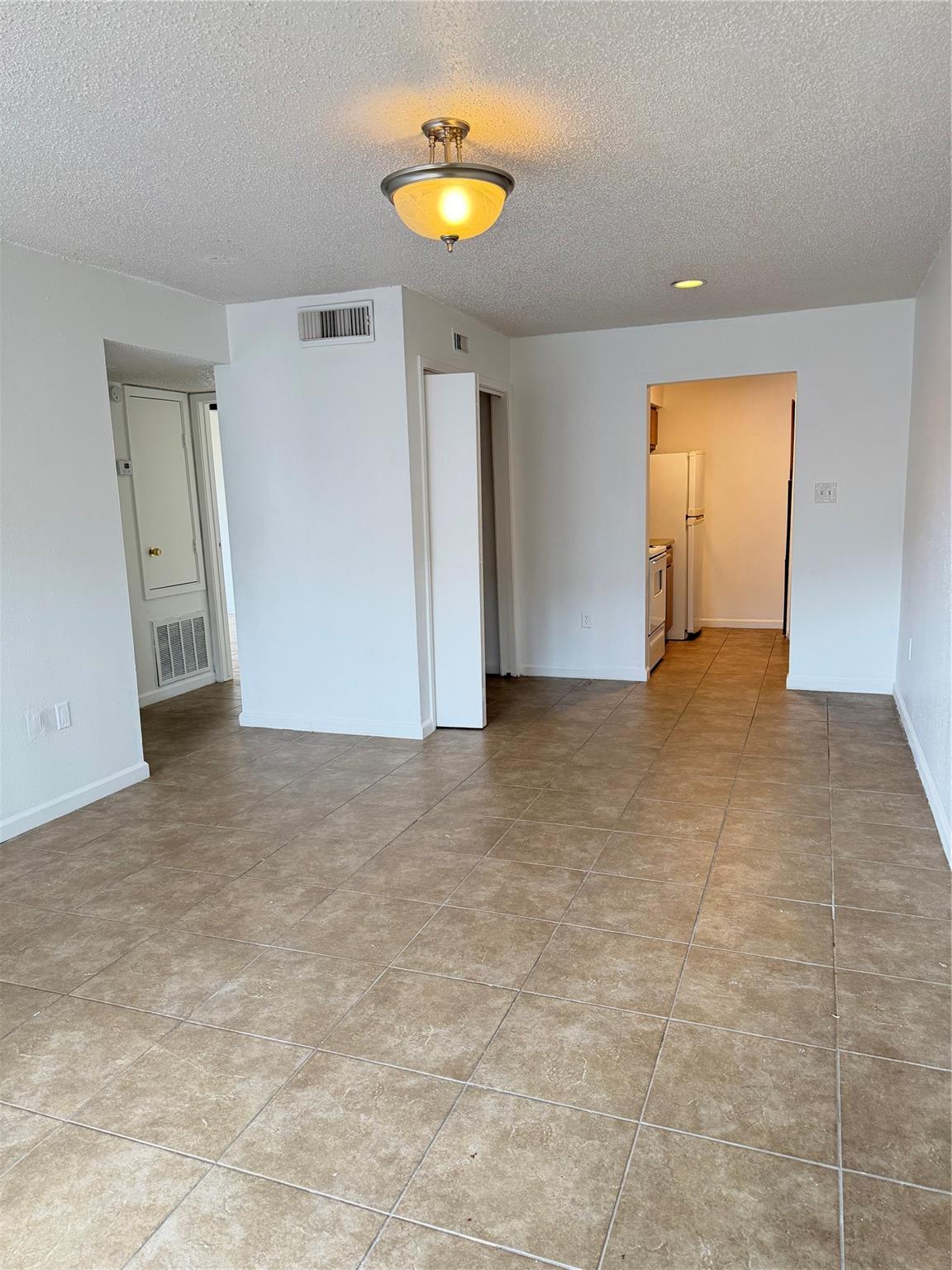 260 El Dorado Boulevard 1611