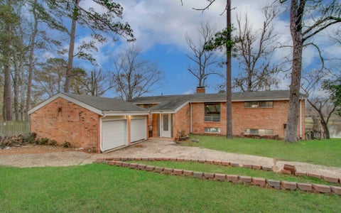 Homes For Rent - 417 Brook Hollow Drive<br/> Conroe, TX 77385