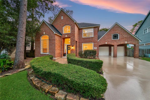 Photo of 15 Petalcup Place, The Woodlands, TX 77381 (MLS # 17756069)