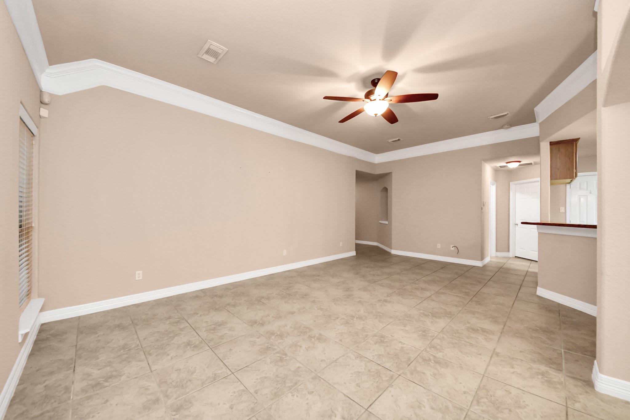 6 Prairie Oaks Drive