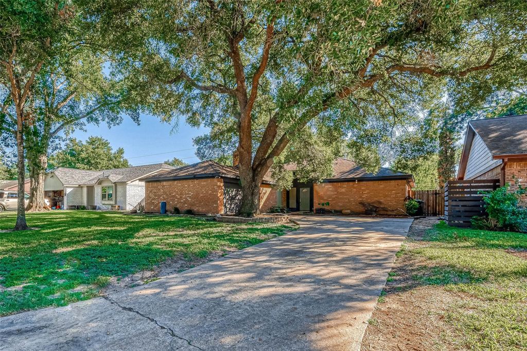 Photo of 1322 Heights Drive, Katy, TX 77493 (MLS # 29665749)