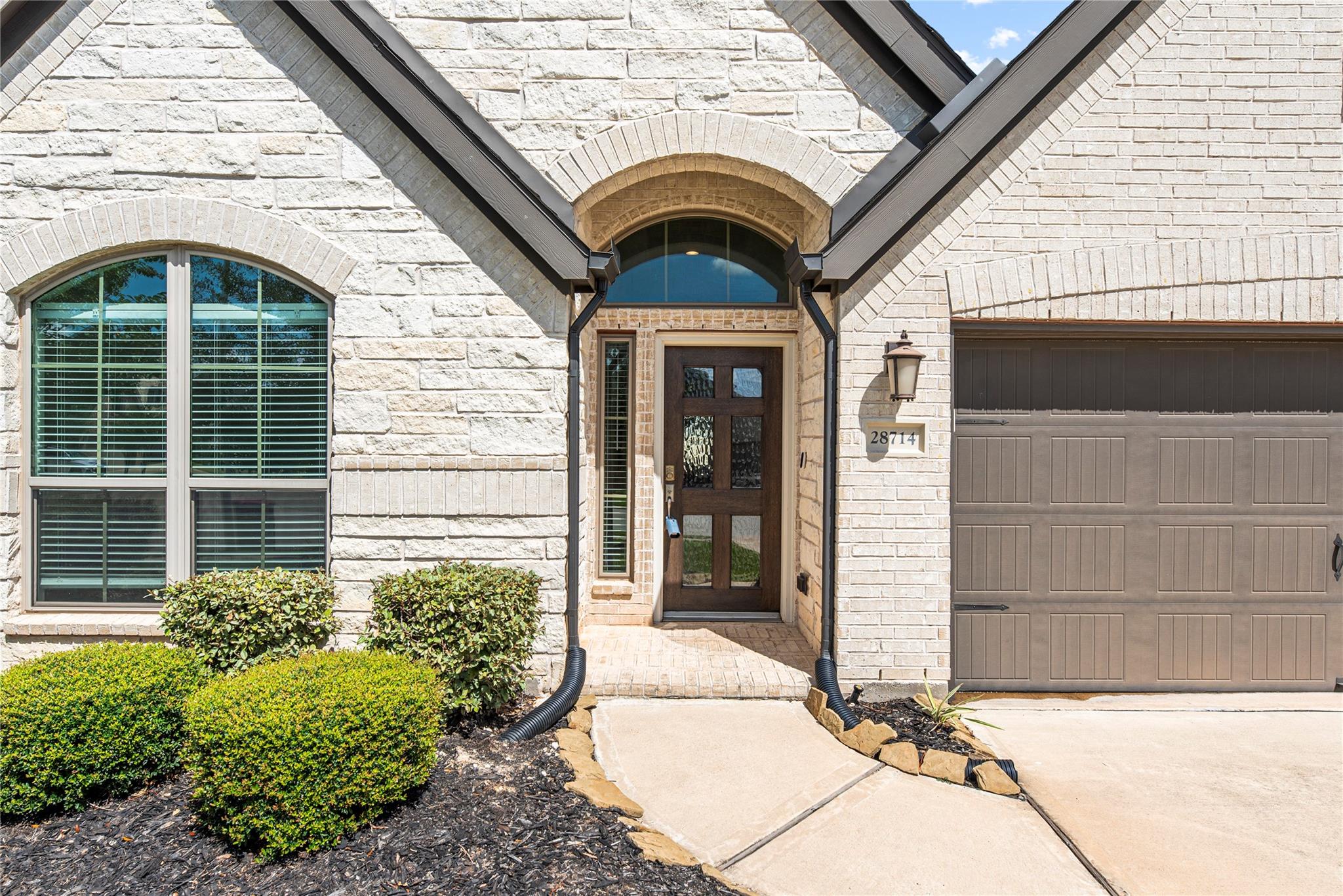 28714 Wildthorne Court