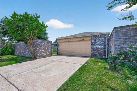 Photo of 9231 Homeland Drive, Houston, TX 77083 (MLS # 30391697)