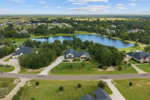 Photo of 10821 Lonesome Dove Trail, Bryan, TX 77808 (MLS # 70635654)