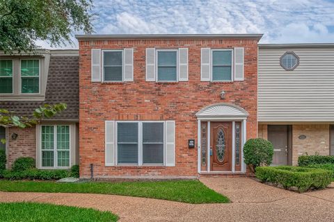 Photo of 2047 Winrock Boulevard #61, Houston, TX 77057 (MLS # 75944357)