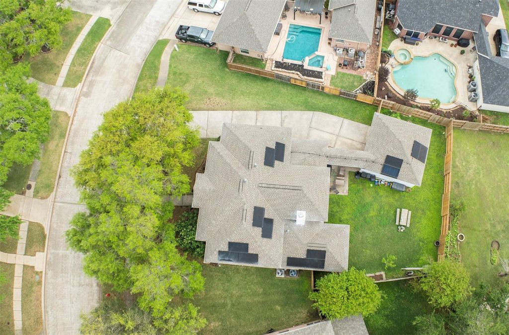 Photo of 601 Canyon Crest Drive, League City, TX 77573 (MLS # 47679058)