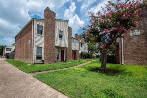 3901 Woodchase Drive 59 Houston TX 77042