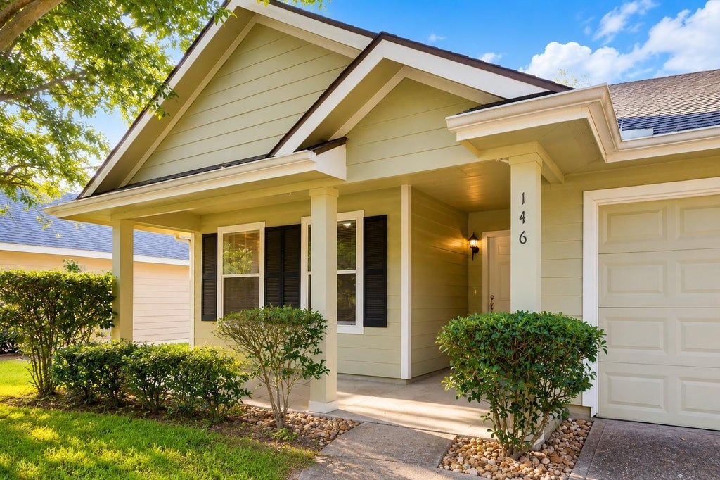 Photo of 146 N Vesper Bend Circle, The Woodlands, TX 77382 (MLS # 84360609)