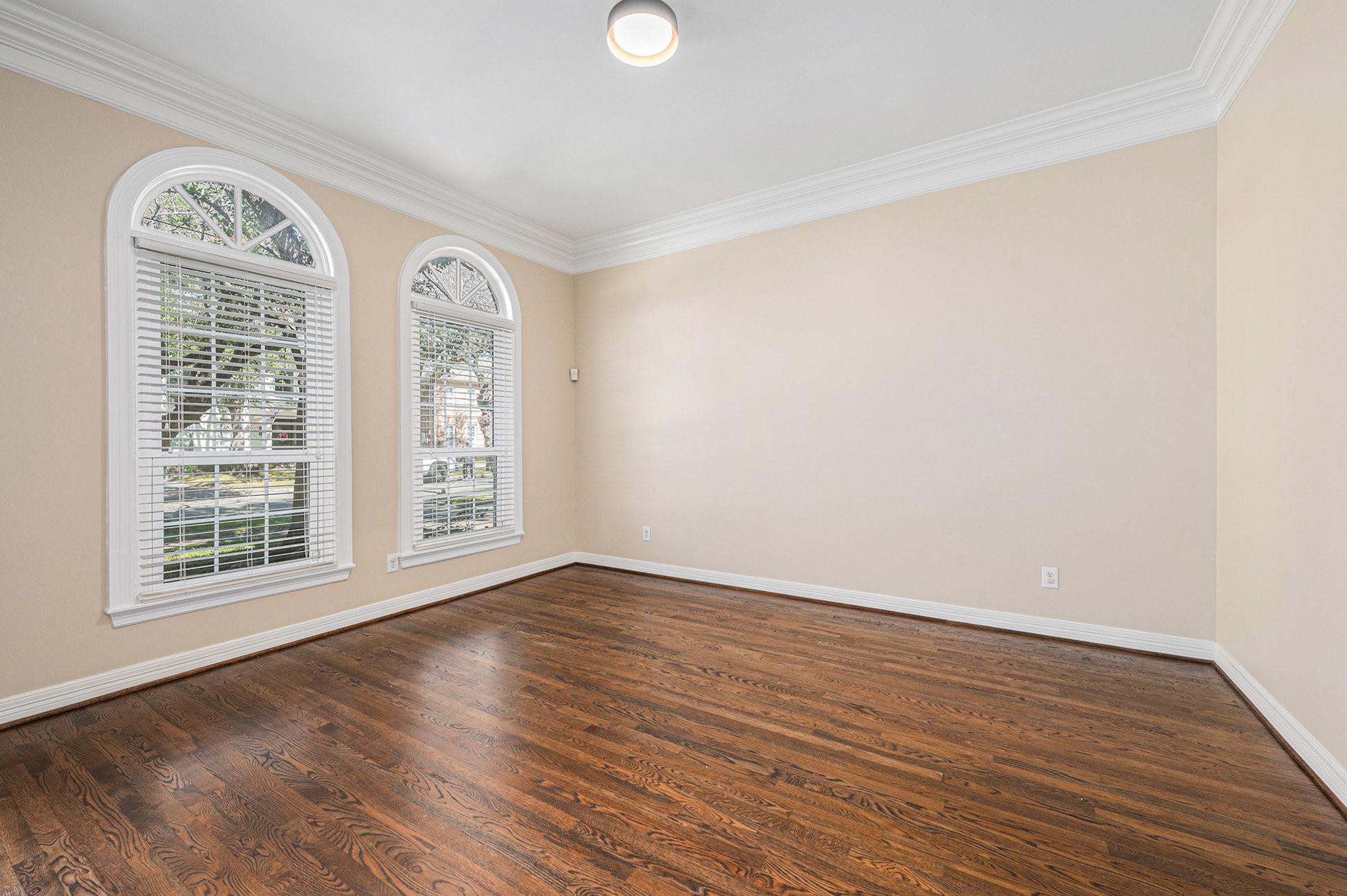 3919 Southwestern Street