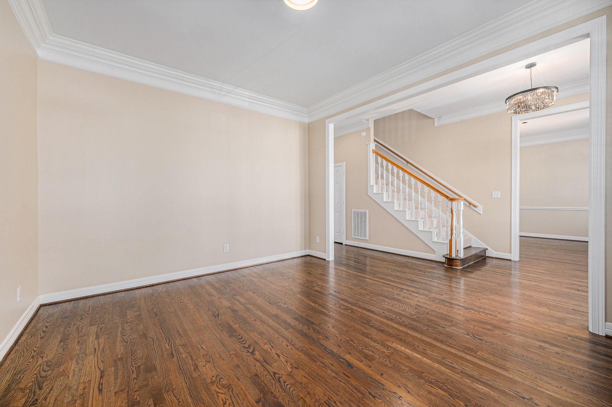 3919 Southwestern Street