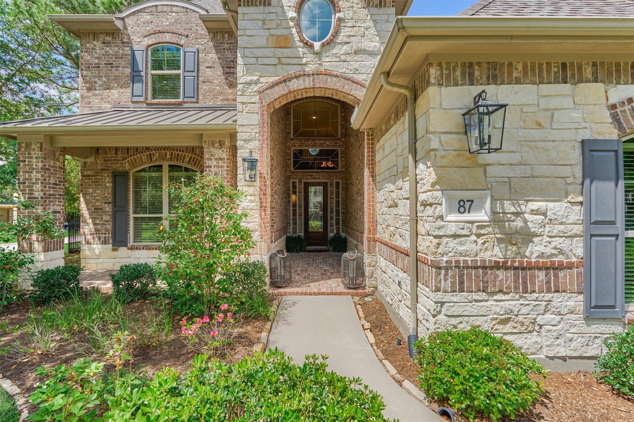 87 S Veilwood Circle