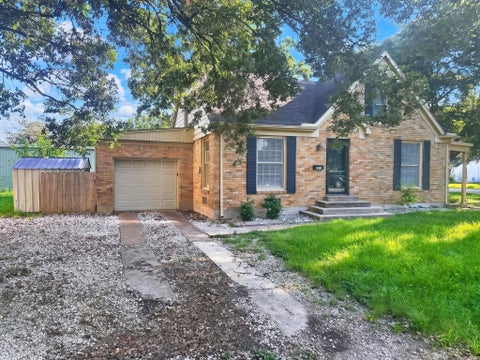 Photo of 2313 Avenue L, Rosenberg, TX 77471 (MLS # 95200297)
