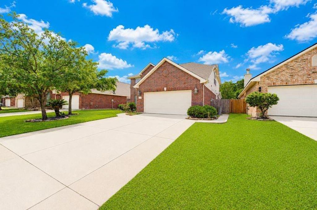 Photo of 21819 Hannover Village Drive, Spring, TX 77388 (MLS # 95465228)