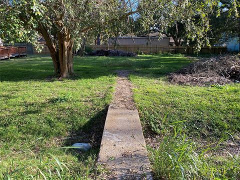 Photo of 913 Chesnut Street, La Marque, TX 77568 (MLS # 18980901)