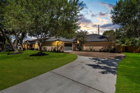 Photo of 15134 Corona Del Mar Drive, Houston, TX 77083 (MLS # 53770351)
