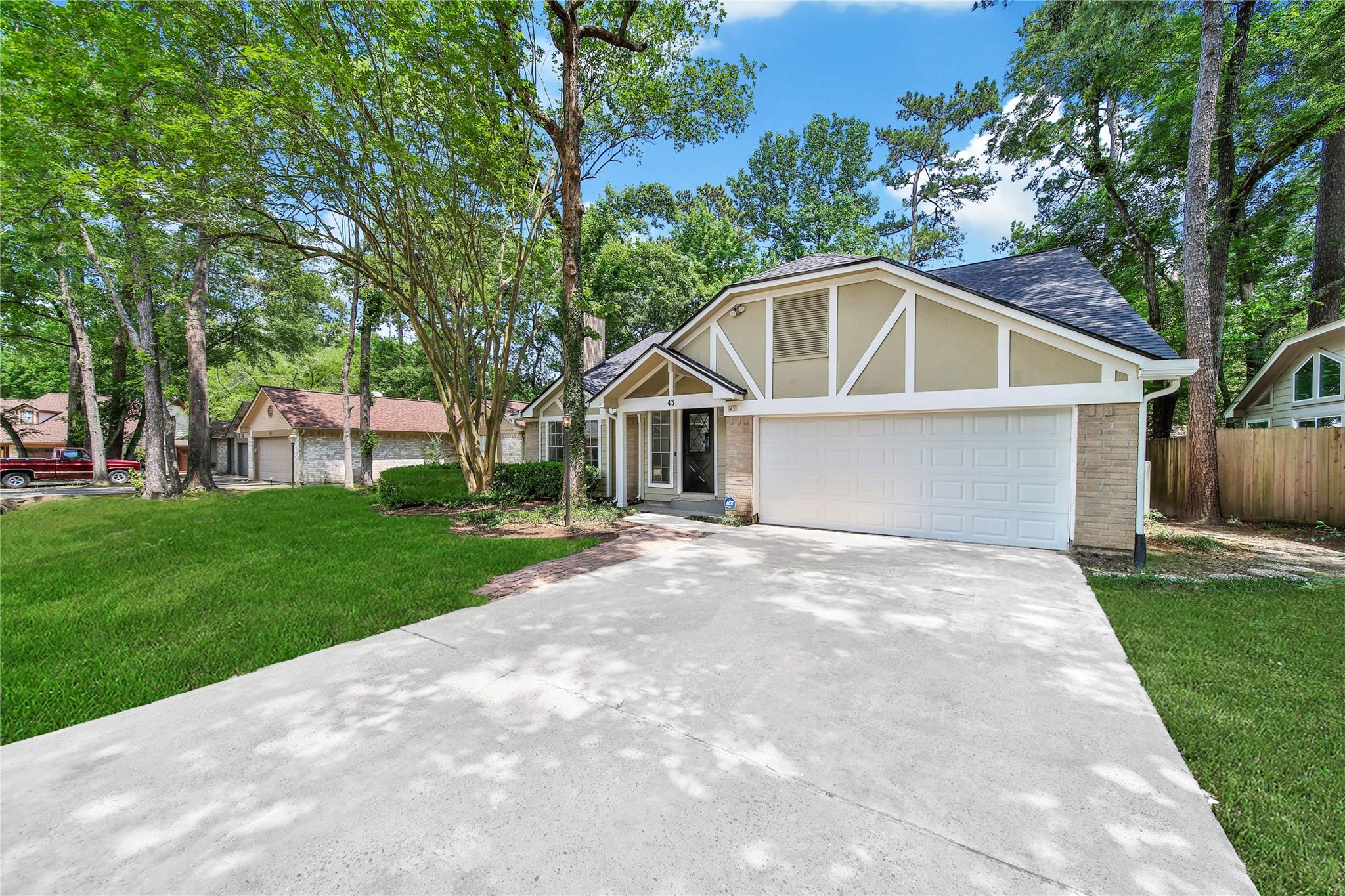 43 E Lance Leaf Road